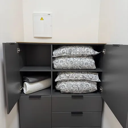 Pearl Bee Deluxe Plzeň