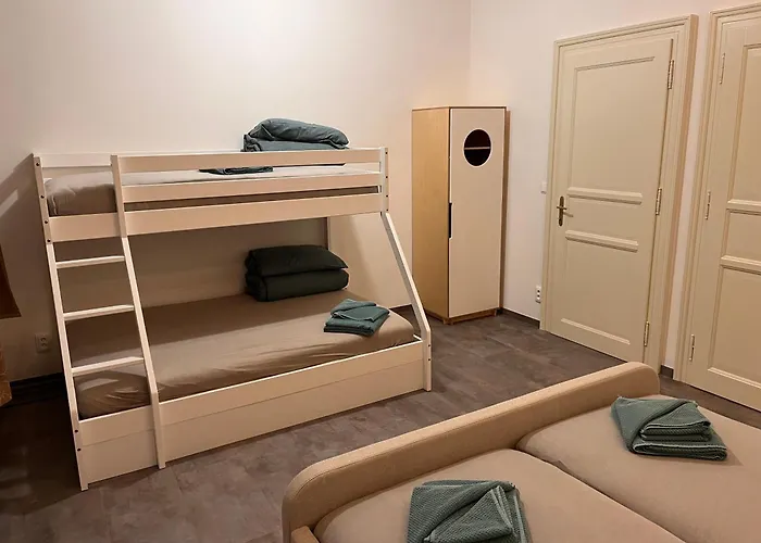 Pearl Bee Deluxe Plzeň