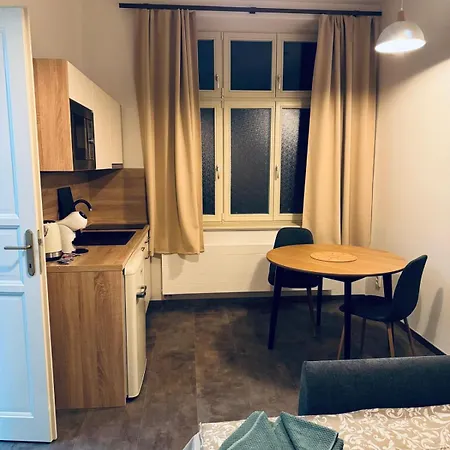 Pearl Bee Deluxe Apartment