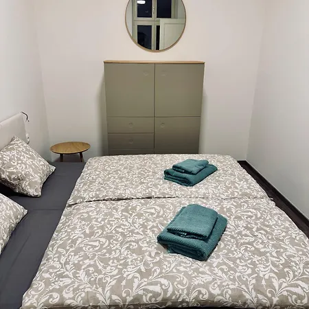 Pearl Bee Deluxe Apartment Plzen