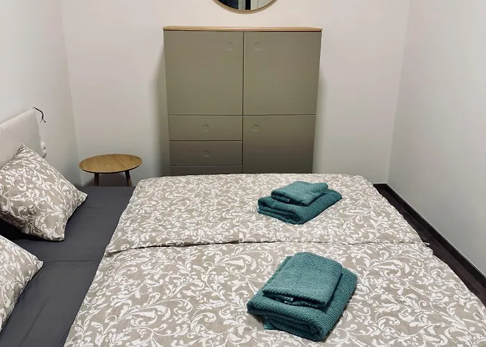 Pearl Bee Deluxe Apartment Pilsen